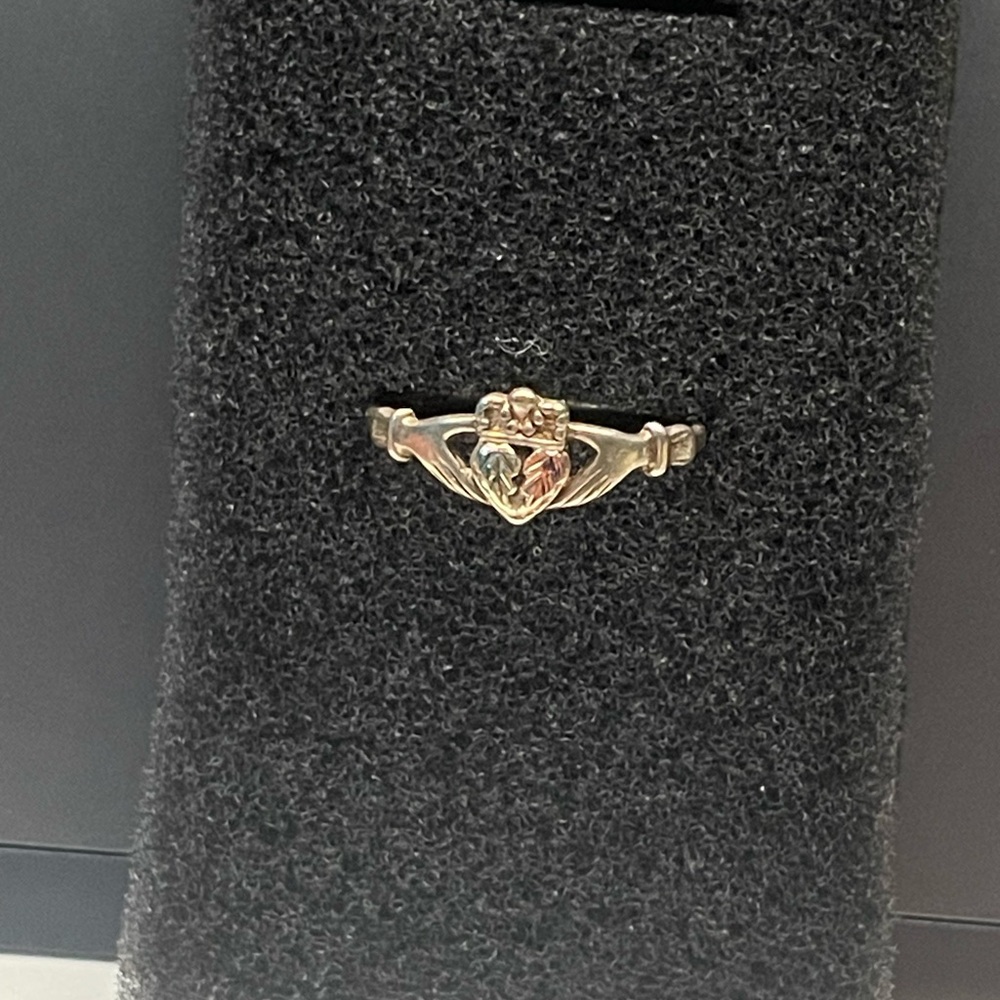 Sterling silver ring w 12k leaves